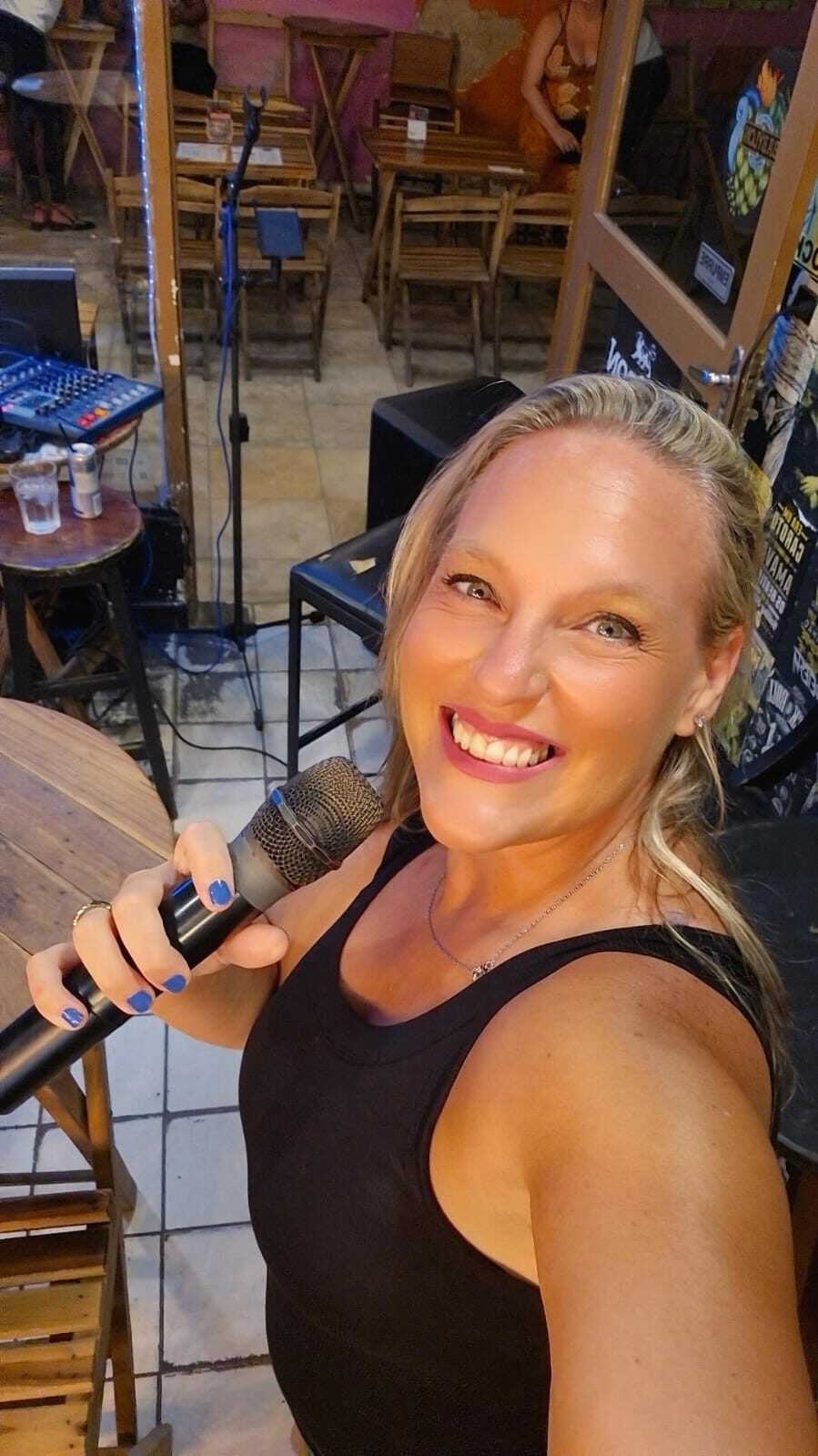 Yanny Singer na Noite Latina do Beer Rock Pub, Porto de Galinhas